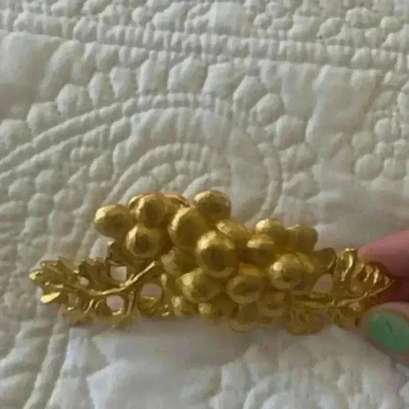 vintage gold grapes and leaves design  buckle belt - Picture 2 of 5